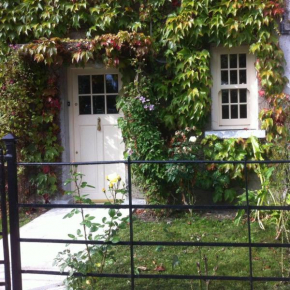 Castle Ivy Lodge